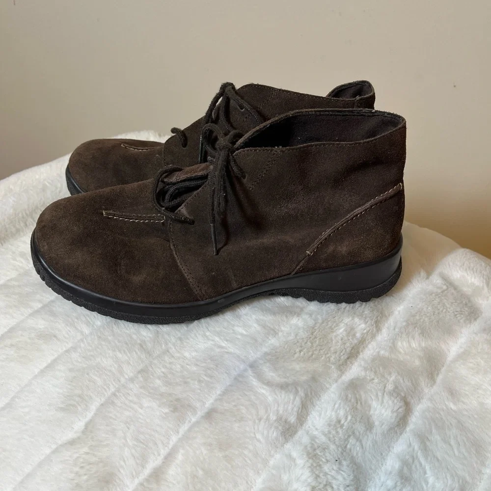 DREW Women’s Krista 8WW Chukka Lace Up Suede Brown Fall Winter Boots Casual City